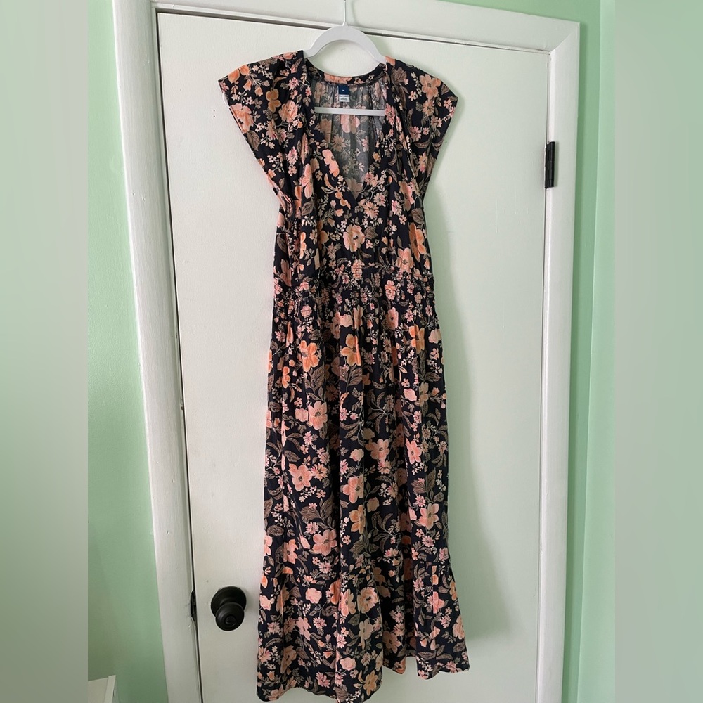 Old navy floral midi dress with pockets